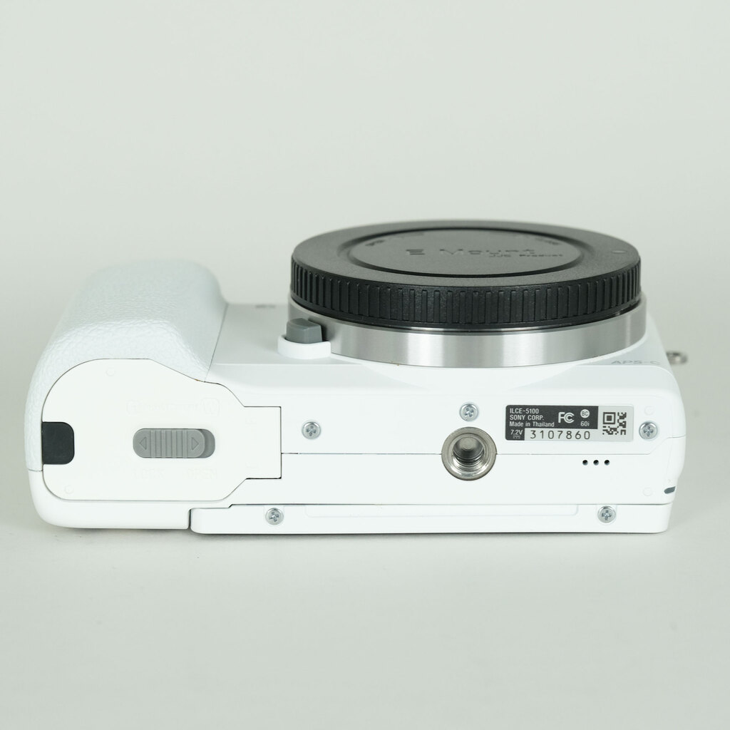 SONY α5100 ILCE-5100 ホワイトの出品 | ONE SCENE（ワンシーン）