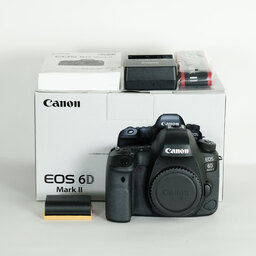 Canon EOS 6D Mark II