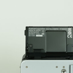 FUJIFILM X100V シルバー