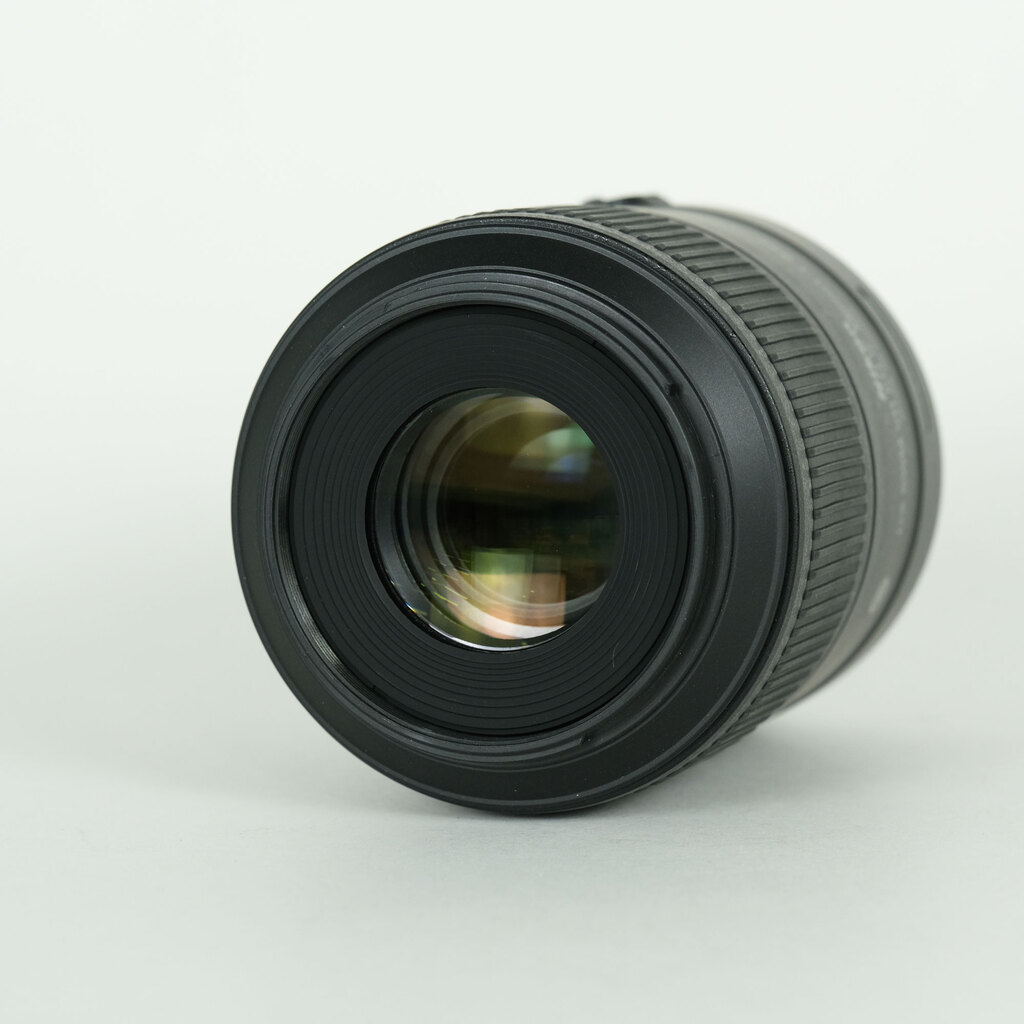 Nikon AF-S DX Micro NIKKOR 85mm F3.5G ED VR Nikon AF-S DX Micro NIKKOR 85mm F3.5G ED VR
