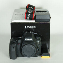 Canon EOS 6D Mark II