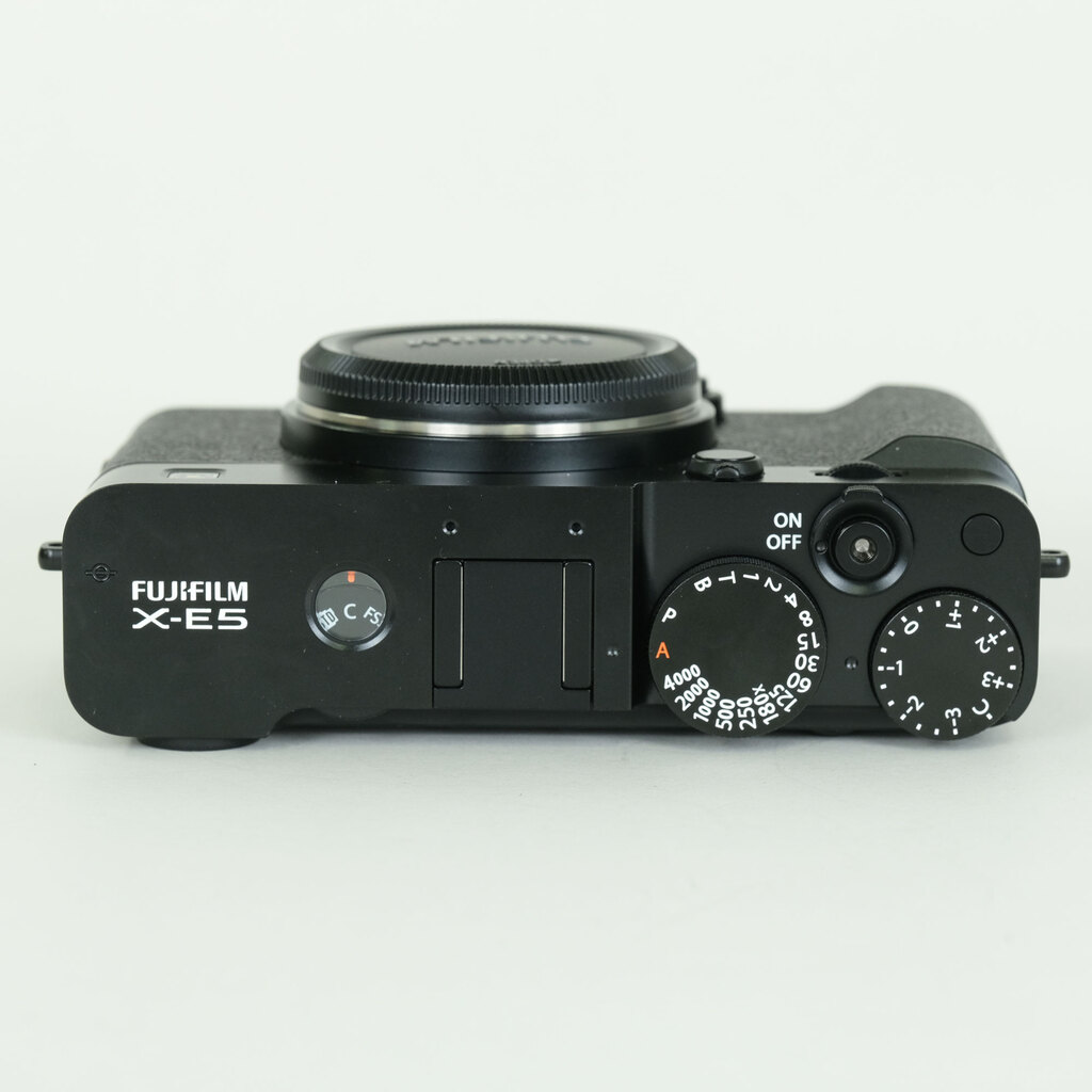 FUJIFILM X-E5