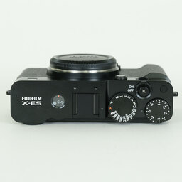 FUJIFILM X-E5