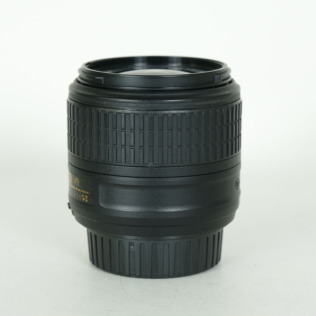 Nikon AF-S DX NIKKOR 18-55mm f3.5-5.6G VR II