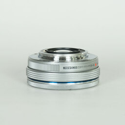 OLYMPUS M.ZUIKO DIGITAL ED 14-42mm F3.5-5.6 EZ シルバー OLYMPUS M.ZUIKO DIGITAL ED 14-42mm F3.5-5.6 EZ シルバー