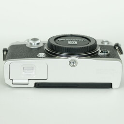 OLYMPUS PEN-F