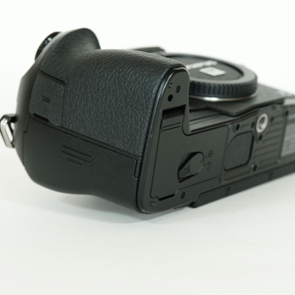 OLYMPUS OM-D E-M1 Mark III