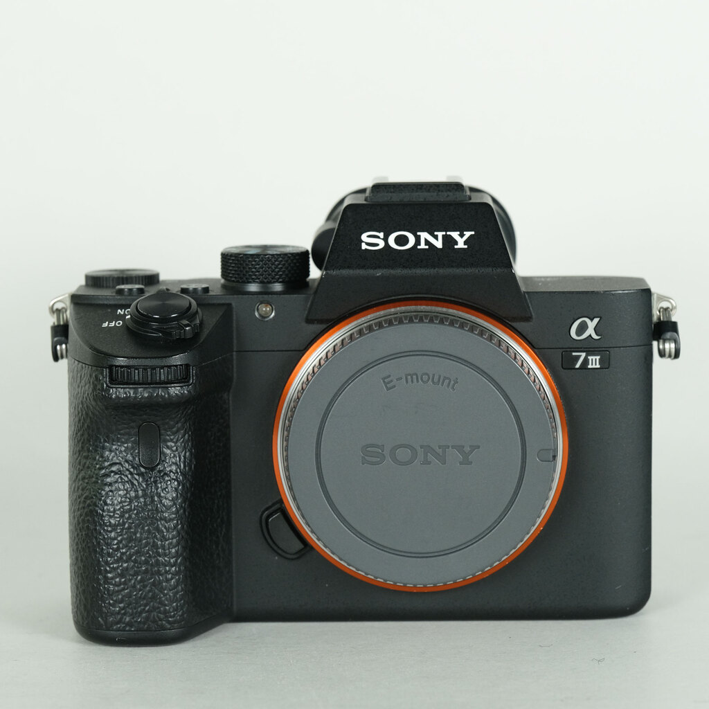 【完動品】SONY α7 III（ILCE-7M3）ボディ α7 III ILCE-7M3 ボディ 中古価格比較 - 価格.com