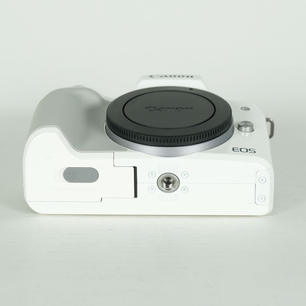 Canon EOS Kiss M