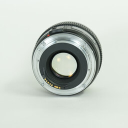 Canon EF28mm F1.8 USM Canon EF28mm F1.8 USM