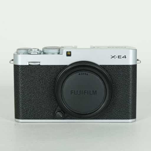 FUJIFILM X-E4