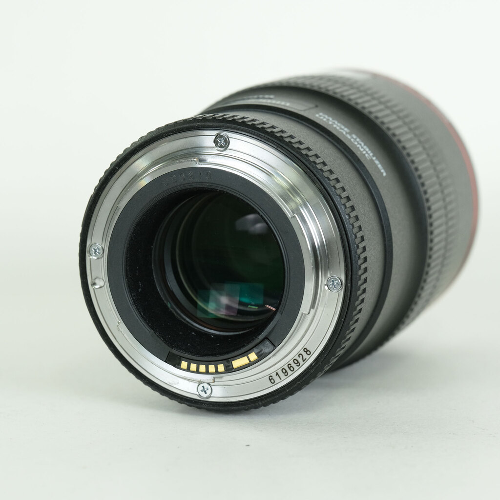 Canon EF100mm F2.8Lマクロ IS USM
