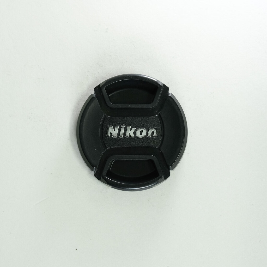 Nikon AF-S DX NIKKOR 18-55mm F3.5-5.6 G VR