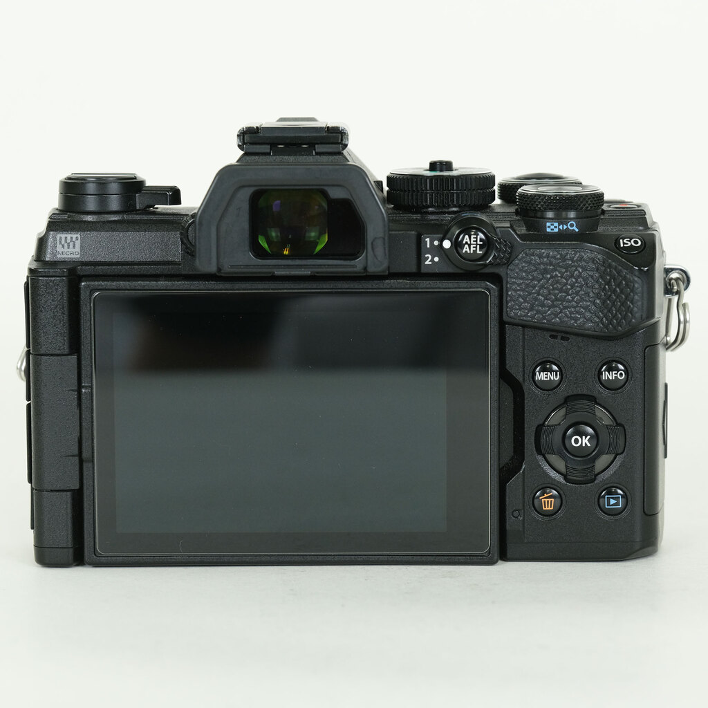 OLYMPUS OM-D E-M5 Mark III