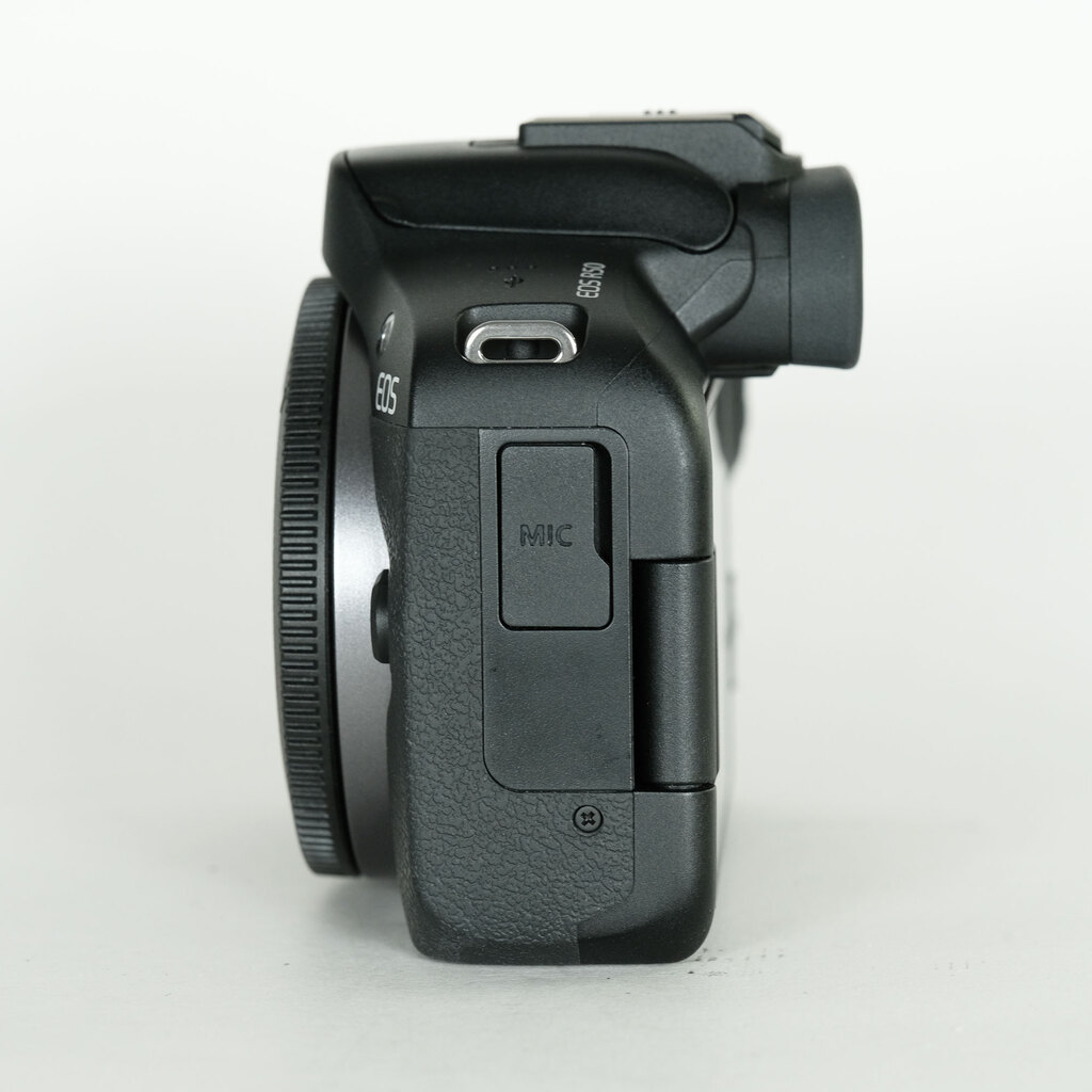 Canon EOS R50