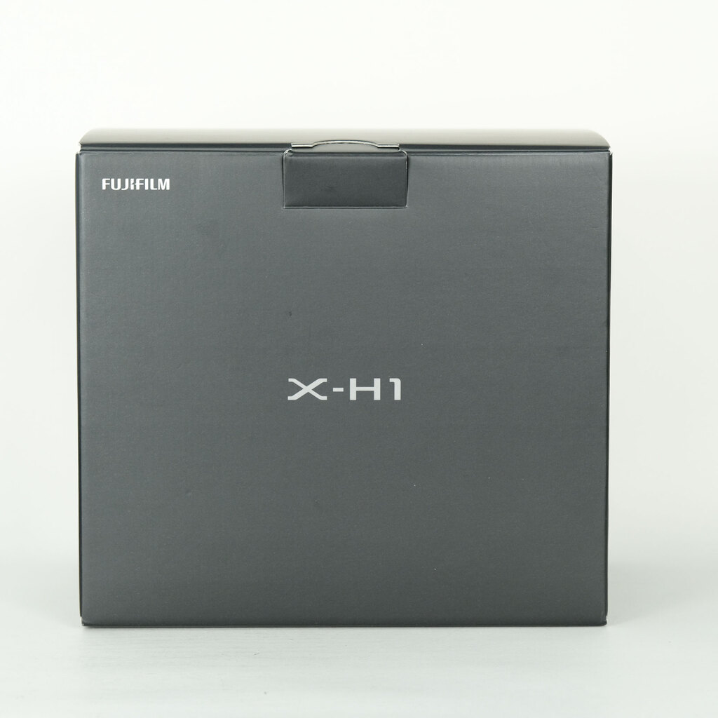 FUJIFILM X-H1