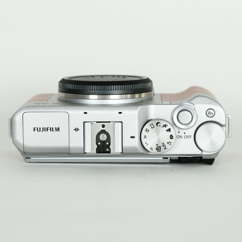 FUJIFILM X-A5 ボディ ブラウン
