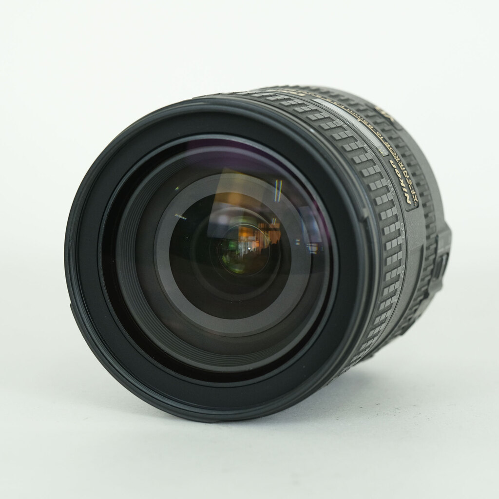 Nikon AF-S DX NIKKOR 16-85mm F3.5-5.6G ED VR Nikon AF-S DX NIKKOR 16-85mm F3.5-5.6G ED VR