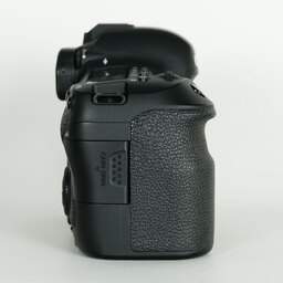 Canon EOS 6D Mark II