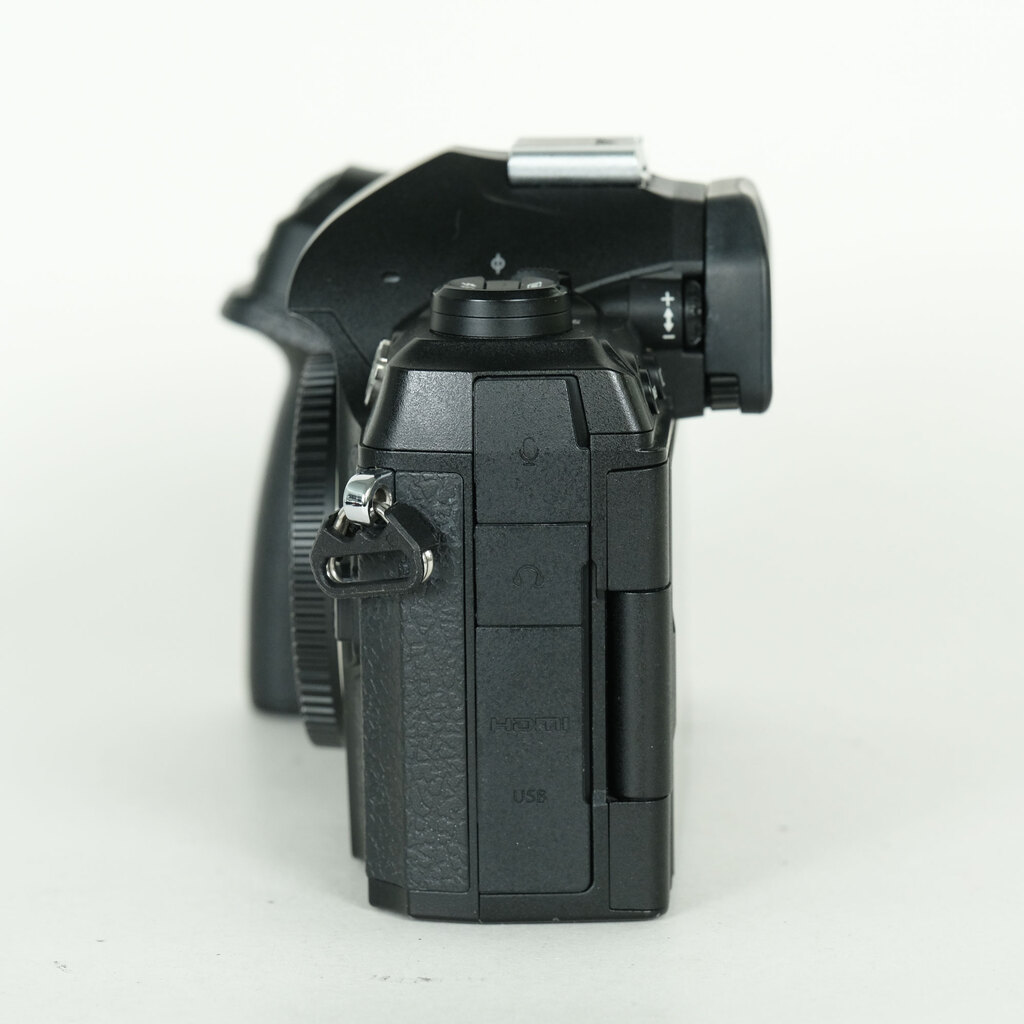 OM SYSTEM OM-1 OM SYSTEM OM-1