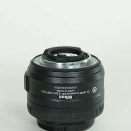 Nikon AF-S DX NIKKOR 35mm f/1.8G Nikon AF-S DX NIKKOR 35mm f/1.8G