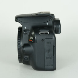Canon EOS Kiss X7