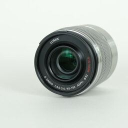 Panasonic LUMIX G VARIO 45-150mm / F4.0-5.6 ASPH. / MEGA O.I.S. Panasonic LUMIX G VARIO 45-150mm / F4.0-5.6 ASPH. / MEGA O.I.S.
