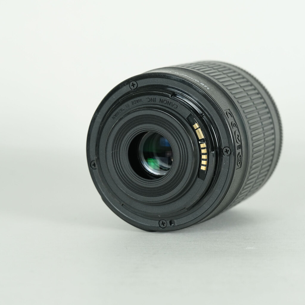 Canon EF-S18-55mm F3.5-5.6 IS STMの出品 | ONE SCENE（ワンシーン）
