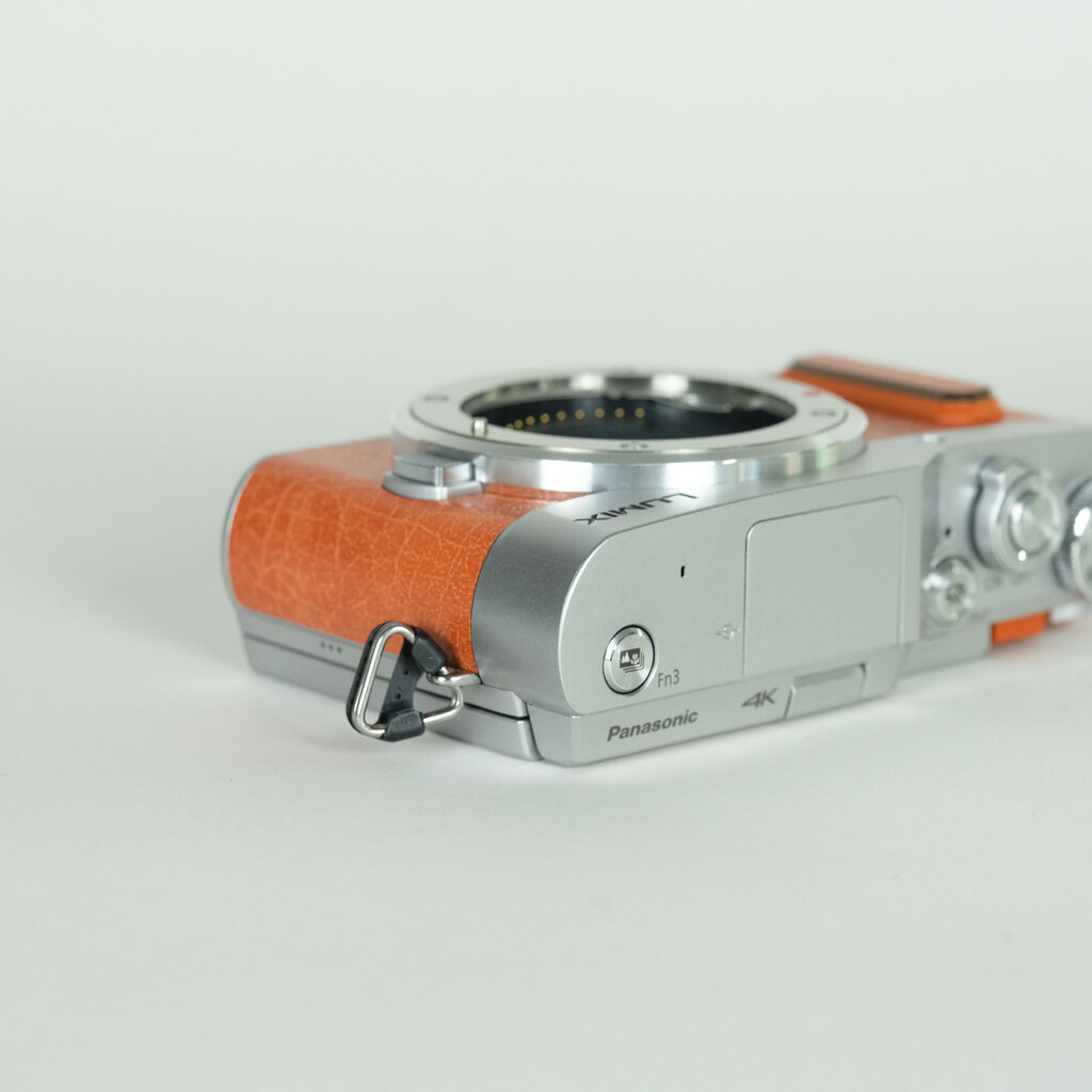 Panasonic LUMIX DC-GF90 ボディ オレンジ