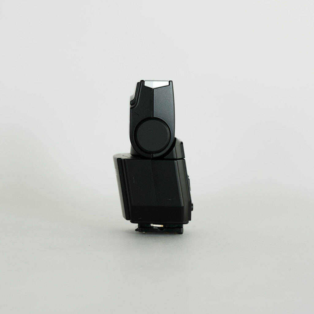 OLYMPUS OM-D E-M1 Mark II