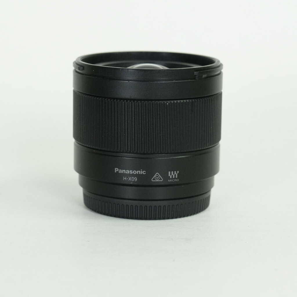 Panasonic LEICA DG SUMMILUX 9mm / F1.7 ASPH.