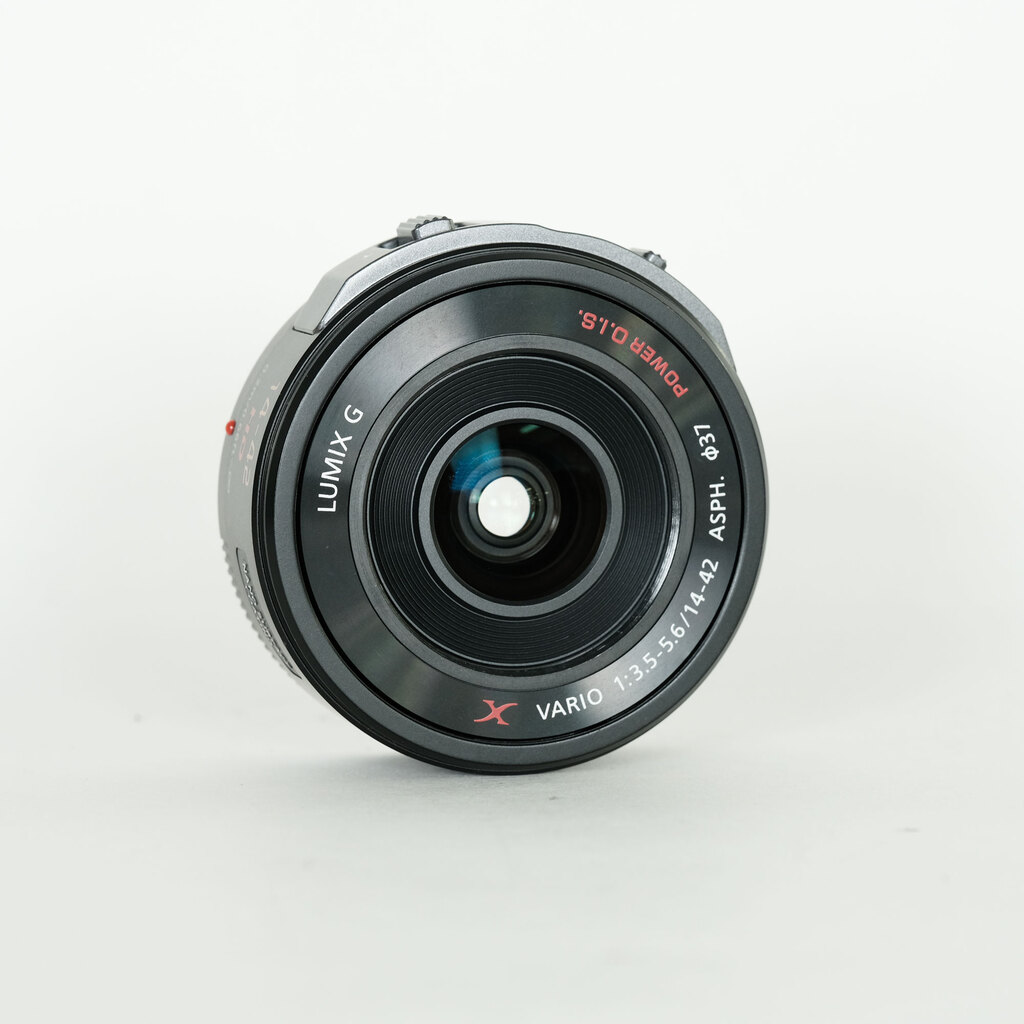 Panasonic LUMIX G X VARIO PZ 14-42mm / F3.5-5.6 ASPH. / POWER O.I.S.