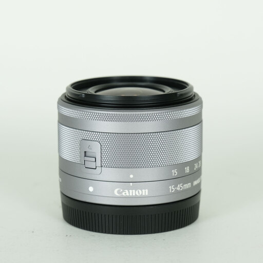 2月12日限定価格【超美品】Canon EF-M 15-45mm IS STM Canon EF-M15-45mm F3.5-6.3 IS STMを徹底解説。作例からレビューまで
