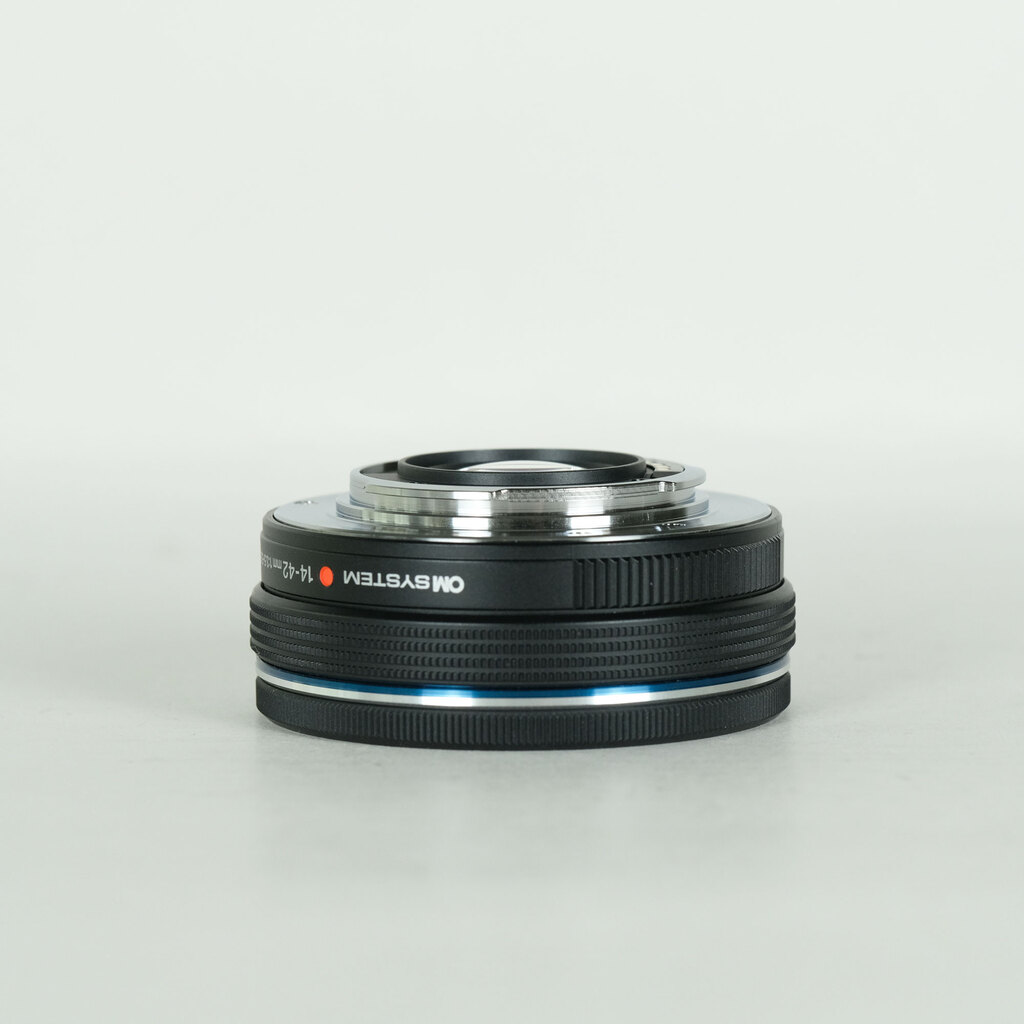 OM SYSTEM M.ZUIKO ED 14-42mm F3.5-5.6 EZ ブラックの出品 | ONE