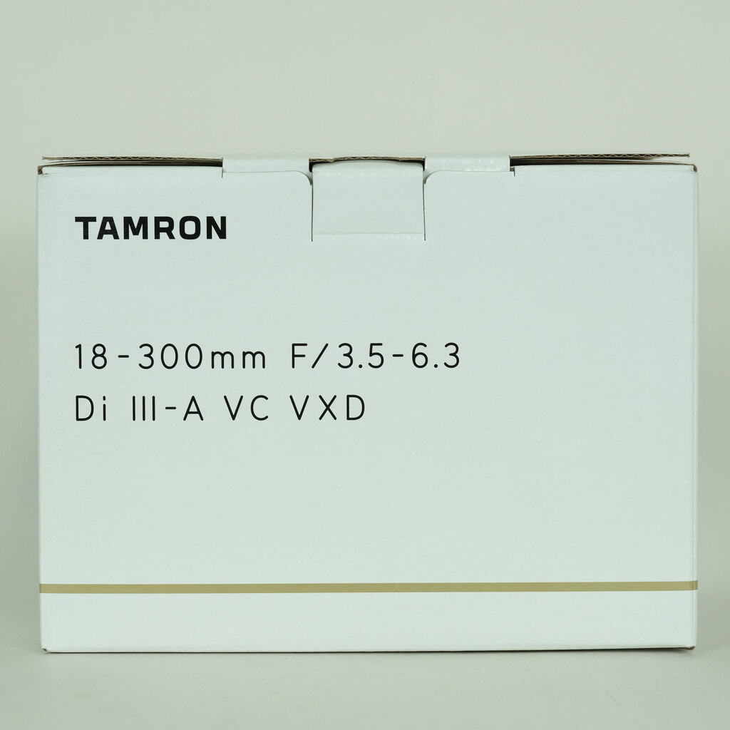 TAMRON 18-300mm F/3.5-6.3 Di III-A VC VXD (Model B061) [フジフイルムX用]