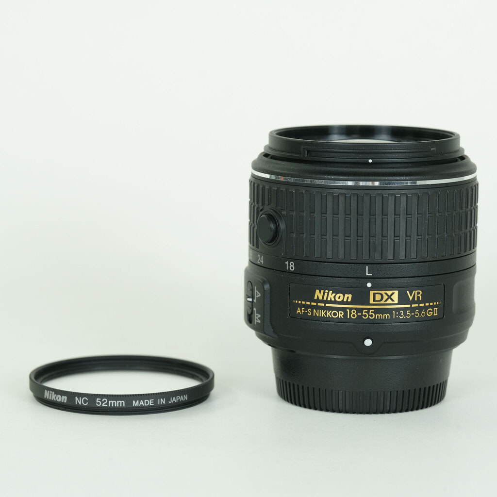 Nikon AF-S DX NIKKOR 18-55mm f3.5-5.6G VR II Nikon AF-S DX NIKKOR 18-55mm f3.5-5.6G VR II
