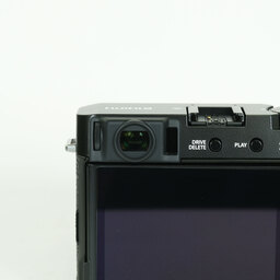 FUJIFILM X-E4