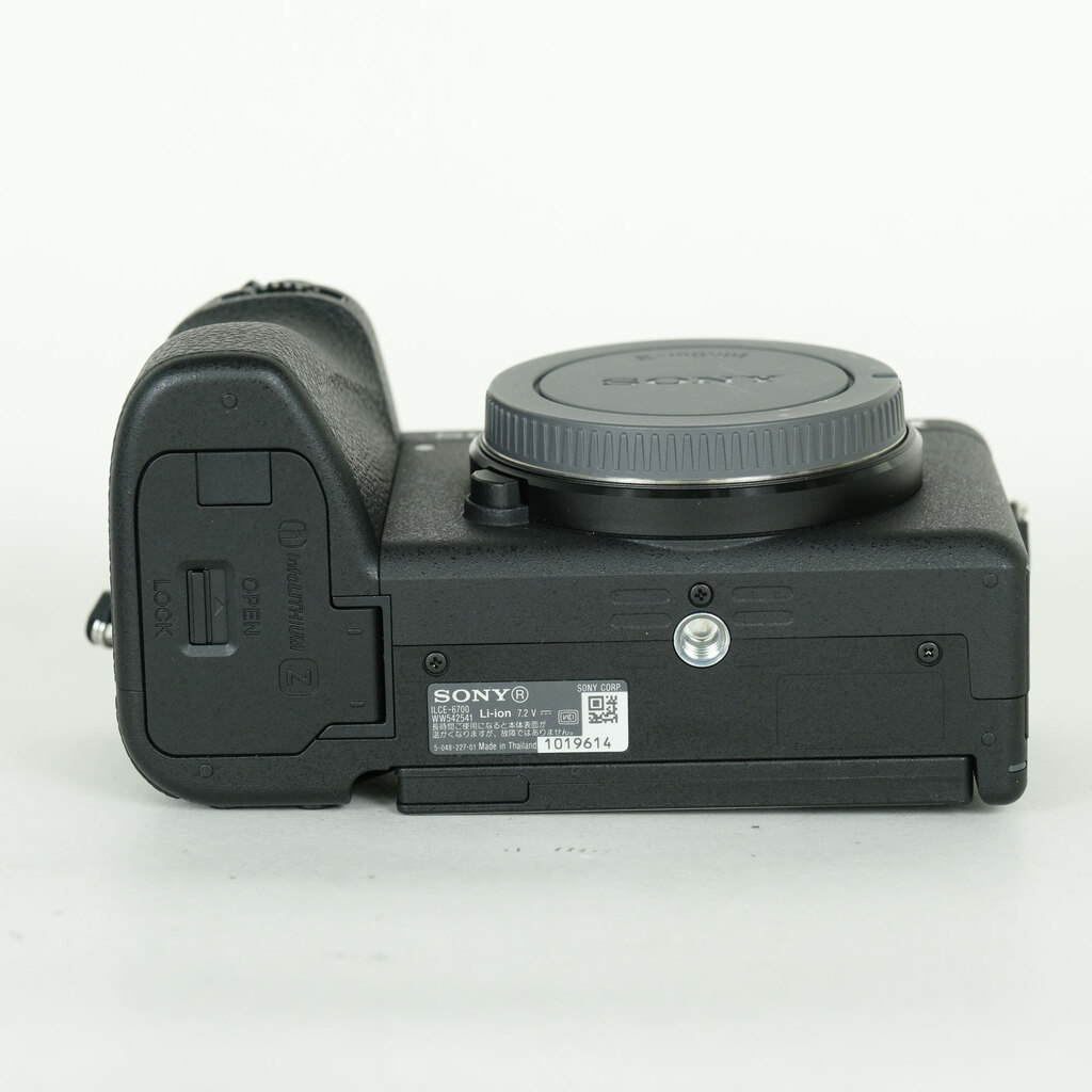 SONY α6700(ILCE-6700) SONY α6700(ILCE-6700)