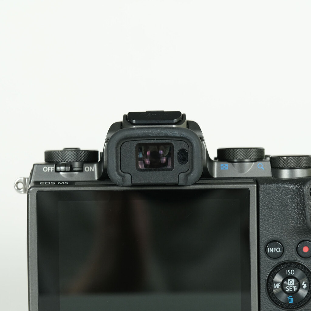 Canon EOS M5 Canon EOS M5