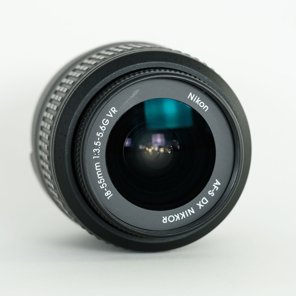 Nikon AF-S DX NIKKOR 18-55mm F3.5-5.6 G VR
