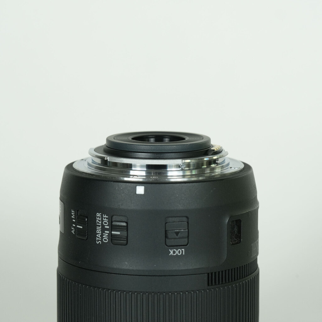 Canon EF-S18-135mm F3.5-5.6 IS USM