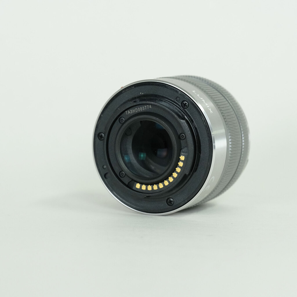 Panasonic LUMIX G VARIO 14-42mm F3.5-5.6II ASPH. MEGA O.I.S. シルバー H-FS1442A-S Panasonic LUMIX G VARIO 14-42mm F3.5-5.6II ASPH. MEGA O.I.S. シルバー H-FS1442A-S