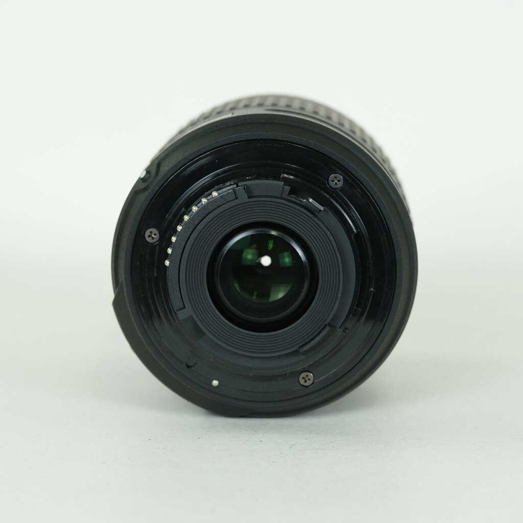 Nikon AF-S DX NIKKOR 55-200mm F4-5.6G ED VR II Nikon AF-S DX NIKKOR 55-200mm F4-5.6G ED VR II