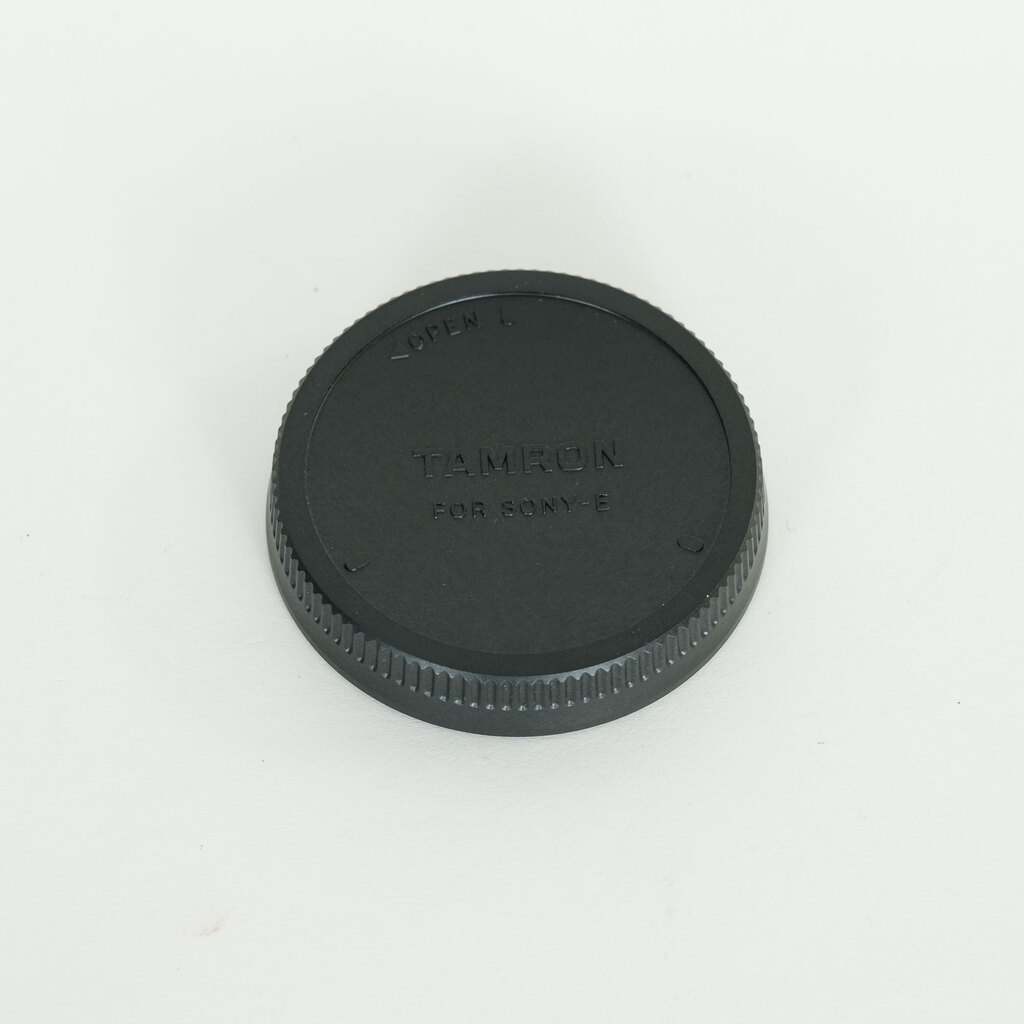 TAMRON 90mm F/2.8 Di III MACRO VXD [ソニーE用]