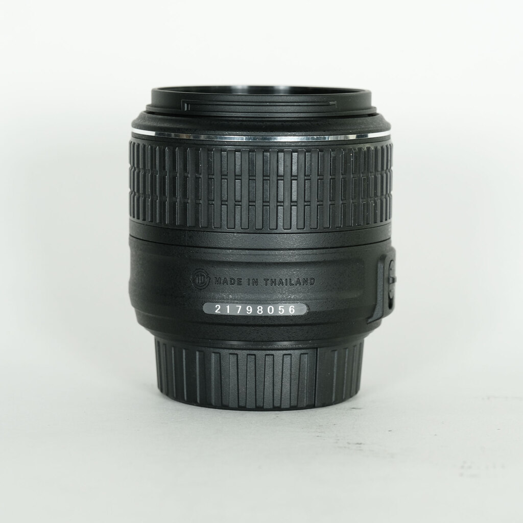Nikon AF-S DX NIKKOR 18-55mm f3.5-5.6G VR II