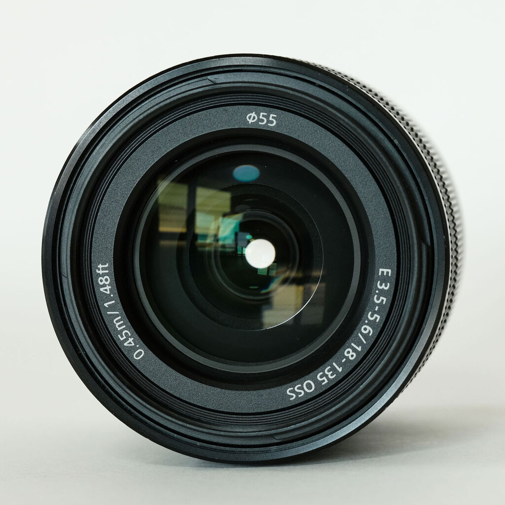 SONY E 18-135mm F3.5-5.6 OSS SEL18135