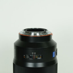SONY Sonnar T* 135mm F1.8 ZA SAL135F18Z