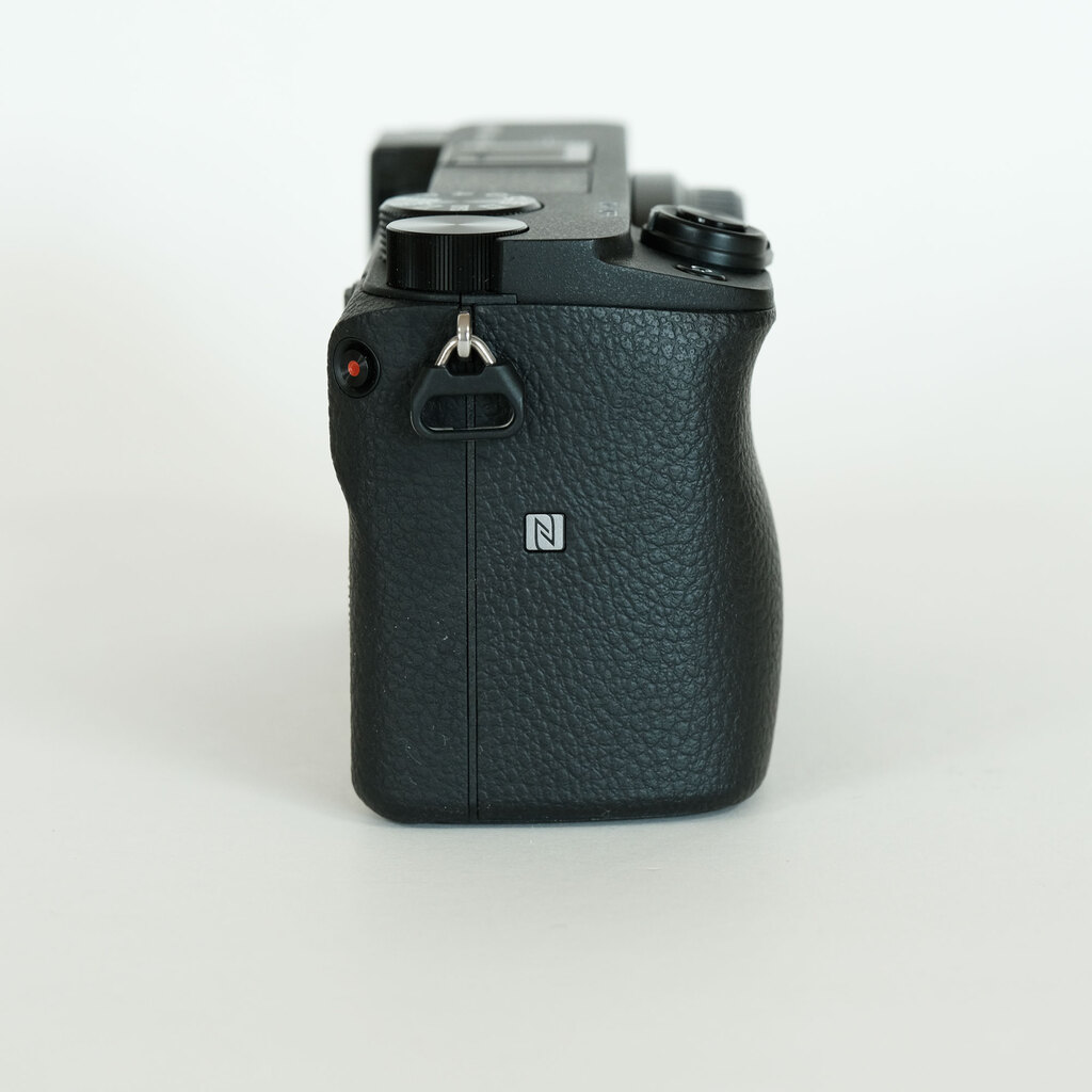 SONY α6400（ILCE-6400）