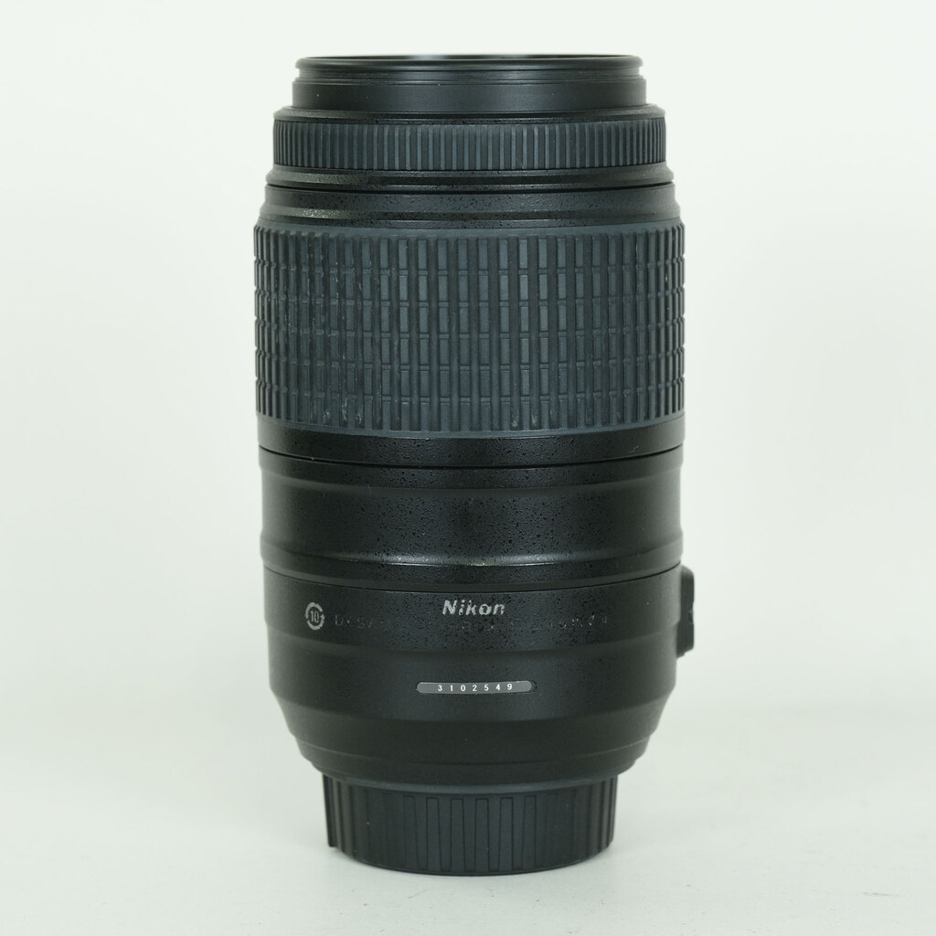 Nikon AF-S DX NIKKOR 55-300mm F4.5-5.6G ED VR Nikon AF-S DX NIKKOR 55-300mm F4.5-5.6G ED VR