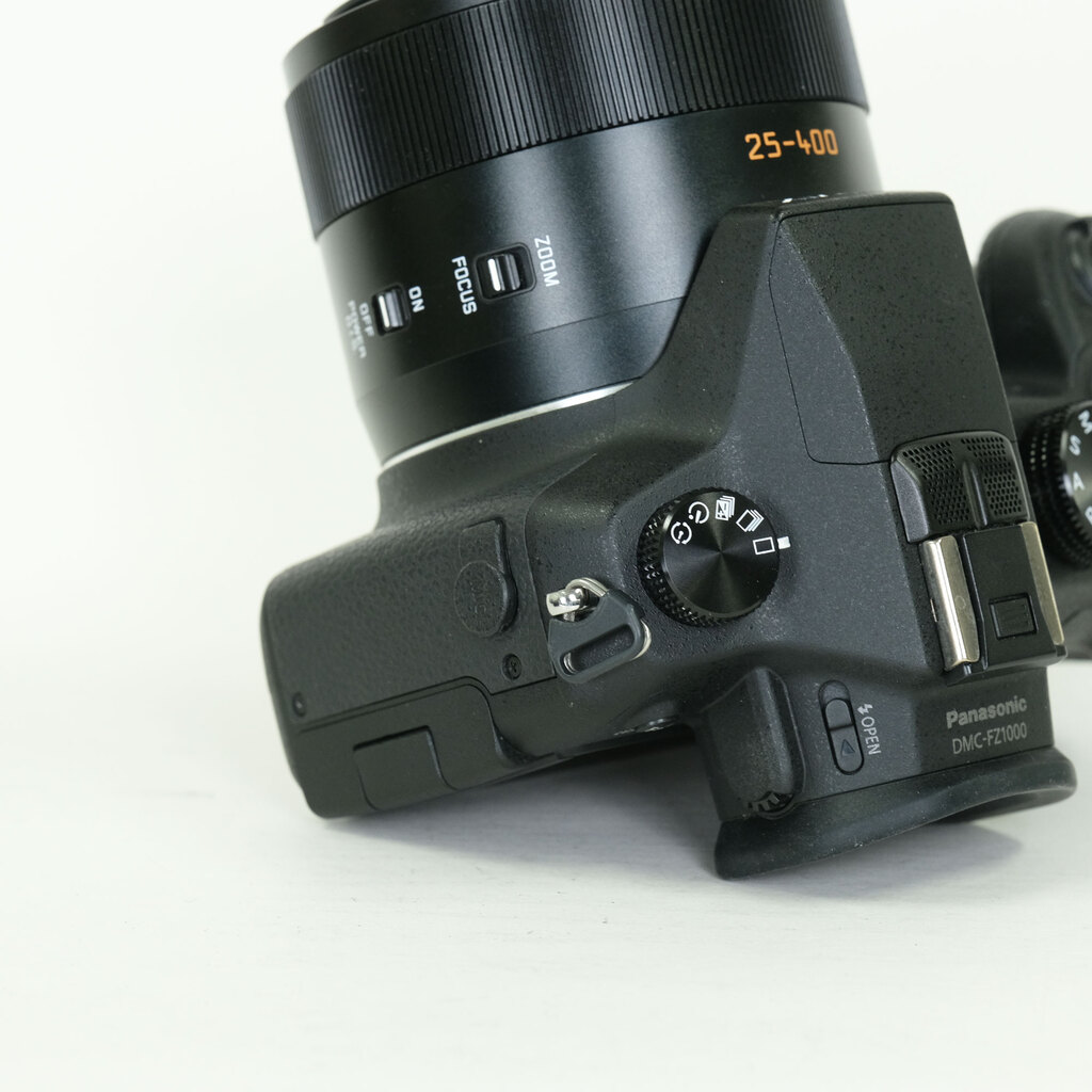 Panasonic LUMIX DMC-FZ1000